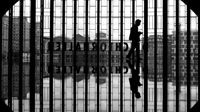 Faces and situations; Street photography by Thomas Leuthard