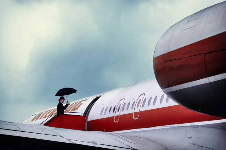 The Traveller by Ralph Gräf