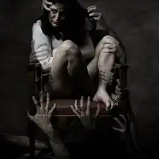 hands_72ppi_srgb_900px