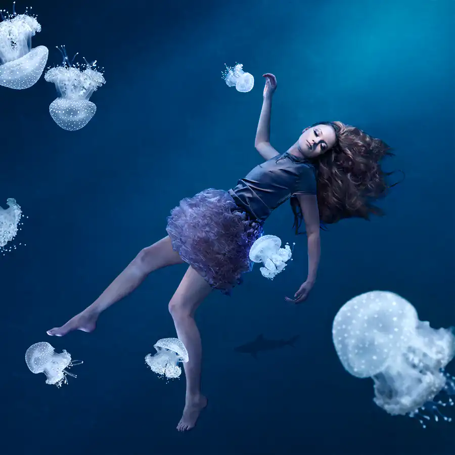 jellyfishgirl_72ppi_srgb_900px
