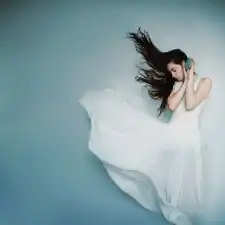 ListenTheSeaIsCalling-web