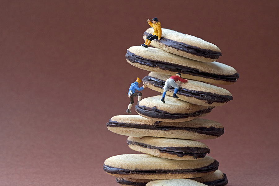 cookie climbers 900px by Christopher Boffoli