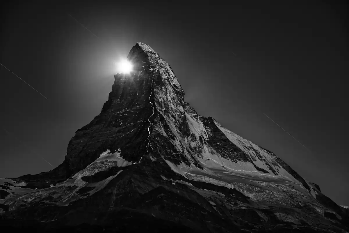 12_Climbers-Ascent-With-Flashlights-at-Full-Moon-2013