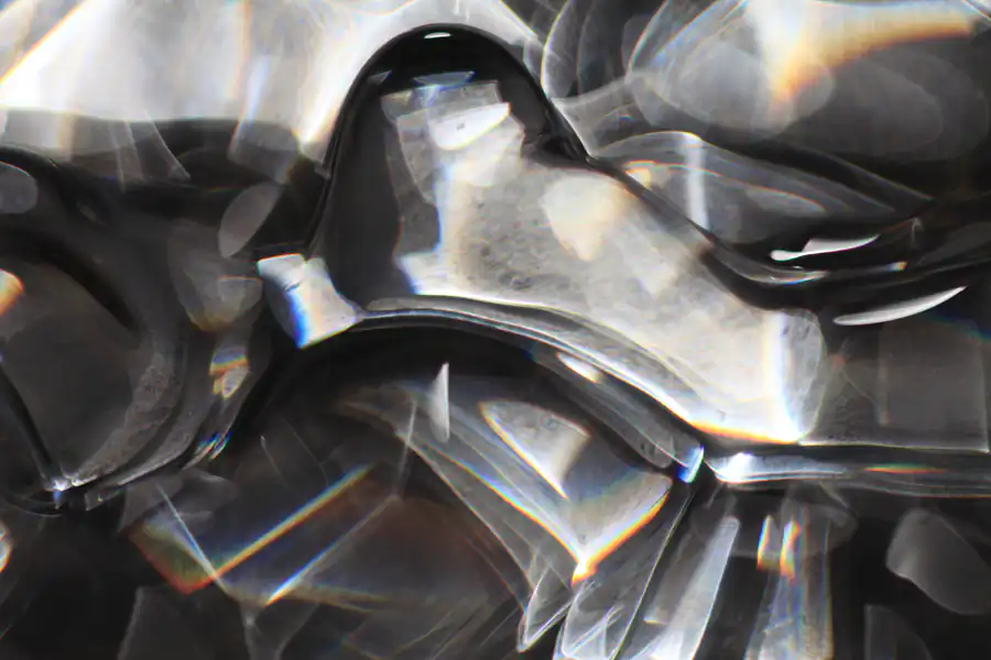 Sound bending light by Sasha Raphael vom Dorp