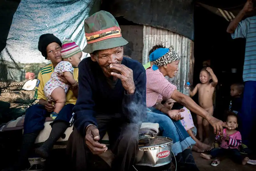 Thom Pierce – Andriesvale : A Portrait of South Africa’s First People