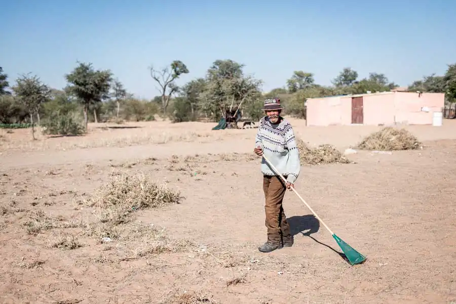 Vetkoek working at the school