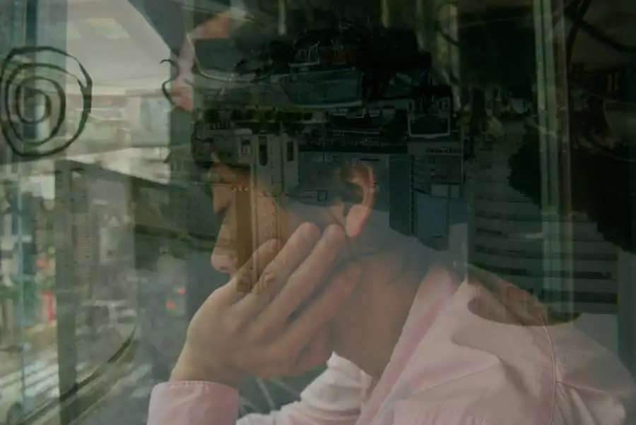 Travelling; The unfolding of perception by Guadalupe Acevedo