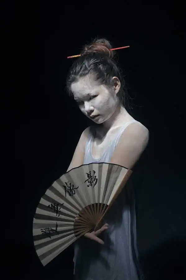 Jamie Lowe ; Conceptual portraits