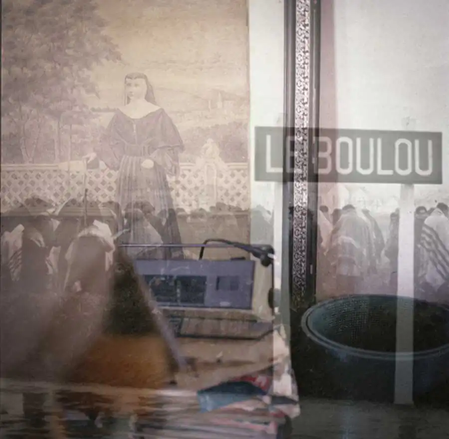 Migration movement; Retirada 2.0 by Nicolas Landemard