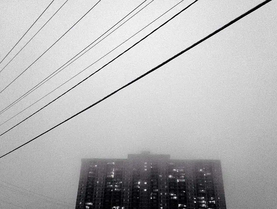 iPhone; In the city by Jorge E. Bañales