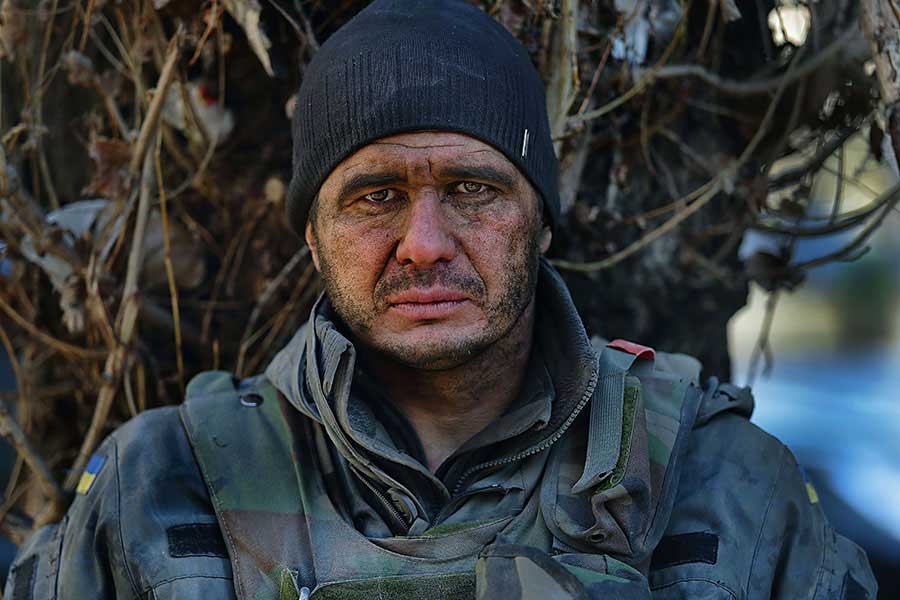 A Ukrainian soldier seen after breaking out of a siege by pro-Moscow separatists in Debaltsevo. The battle for strategically important railway junction Debaltsevo was one of the fiercest of the entire war in Eastern Ukraine and resulted in a defeat for the Ukrainian army, Artyomovsk, Ukraine, February 18 2015. Photographer: Dmitry Beliakov/ for Der Spiegel