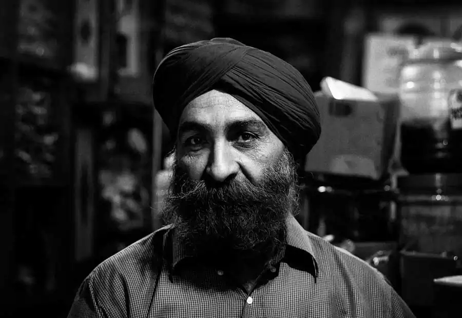 Delhi … where life never stops  by Victoria Knobloch & Jagdev Singh
