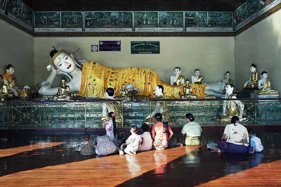Inside Myanmar Monasteries_04