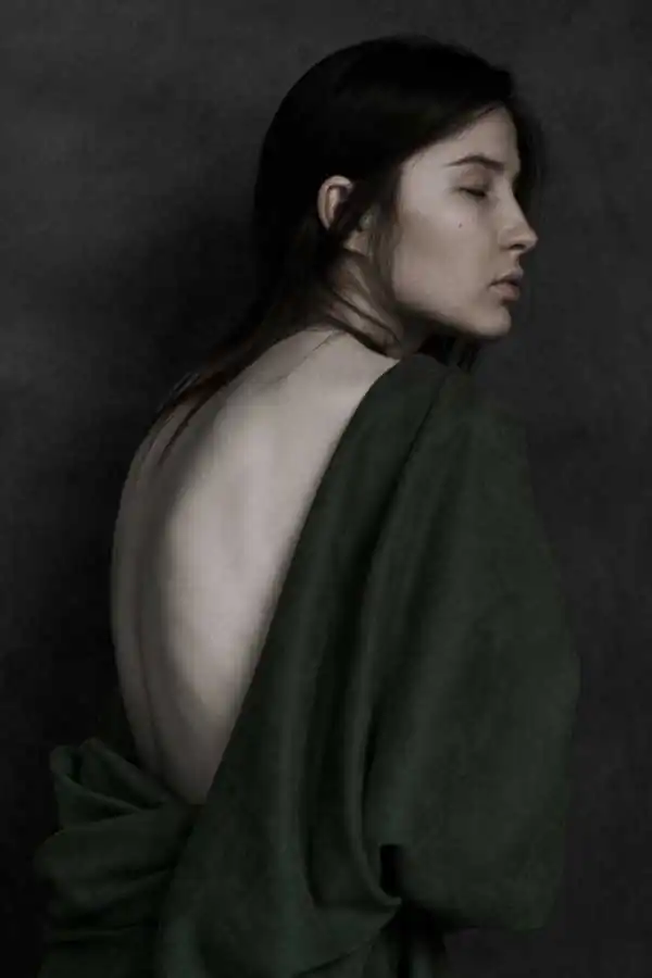 Daria Amaranth ; Fragile and melancholic emotions