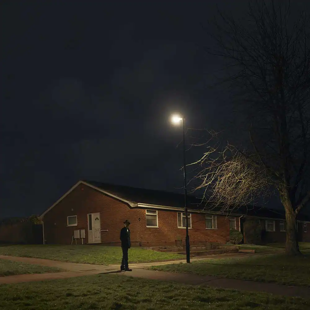 Aaron Sehmar ; In-between moments