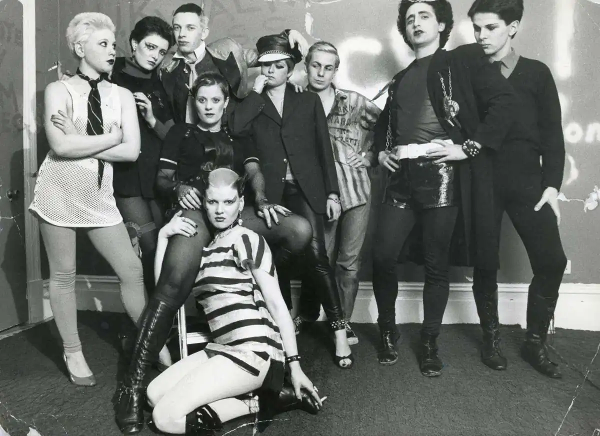 Ray Stevenson, The Bromley Contingent, St James Apartment, 1976, © Ray Stevenson. Courtesy of Rex Shutterstock