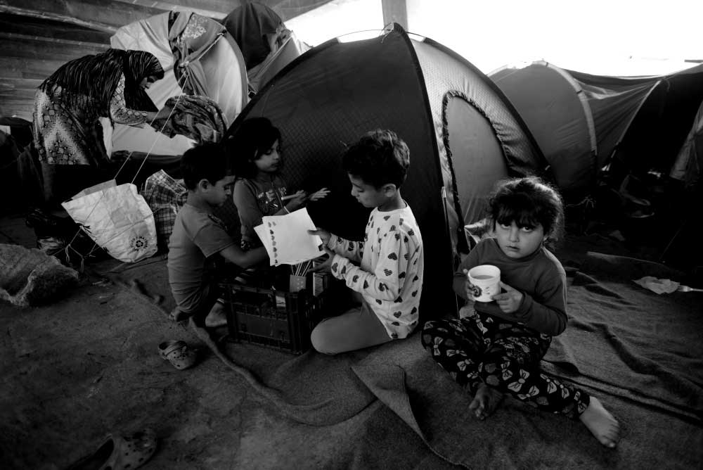 Gili Yaari : Stranded in Greece - Greece Refugee Crisis