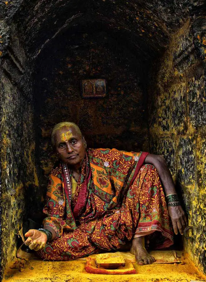 Bhandara -The Golden Festival of Jejuri / Arun Saha