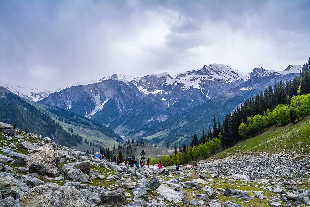 Kashmir; The Earth’s paradise / Ankita Majumder
