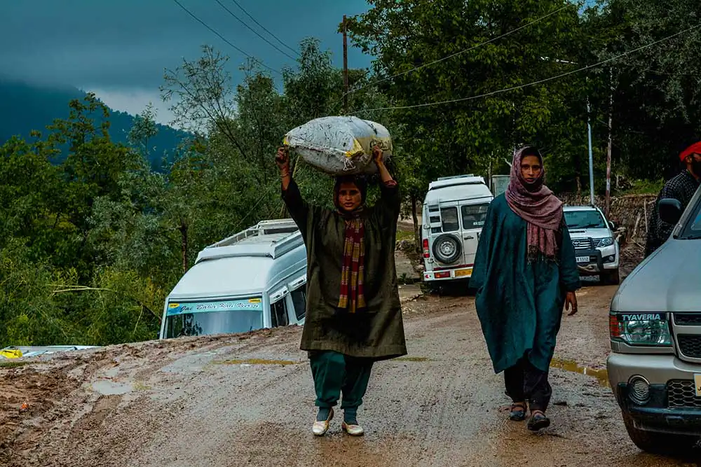 Kashmir; The Earth’s paradise / Ankita Majumder