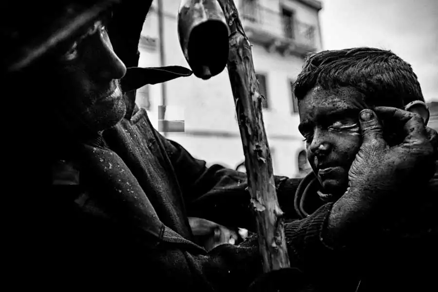Carnival: Su Carrasecare by Simone Tramonte