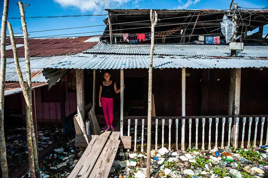 Iquitos-Belen by Szymon Barylski