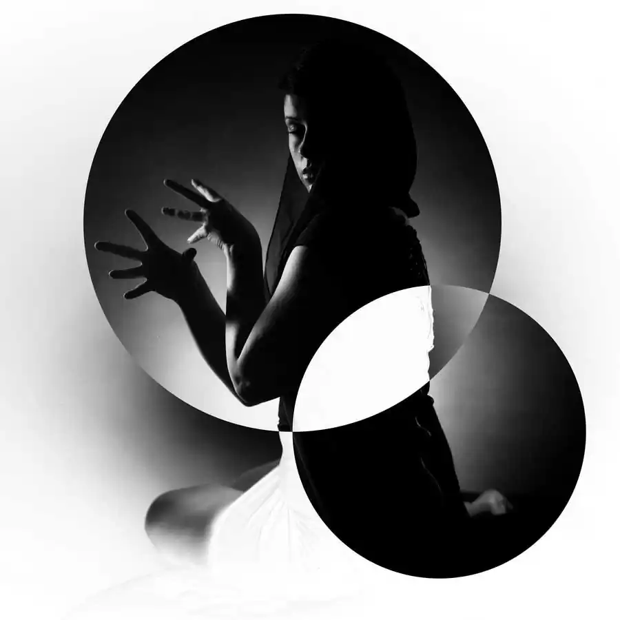 Black crop / Guillaume d´Hubert