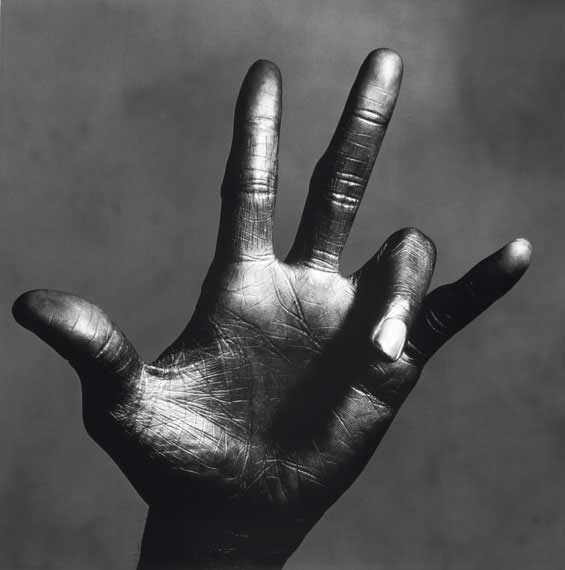 Irving Penn: The Hand of Miles Davis, New York, 1949-1950 © The Irving Penn Foundation