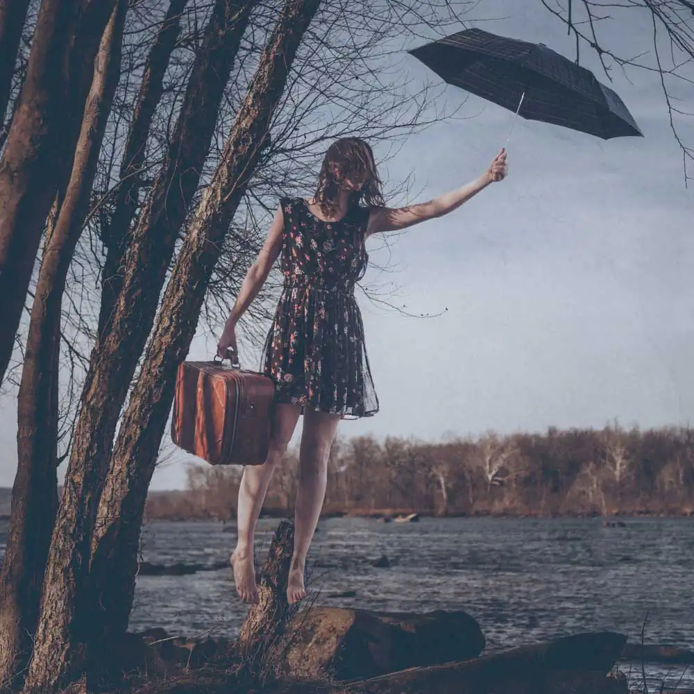 Departure | Escape | Barbara Oliveira