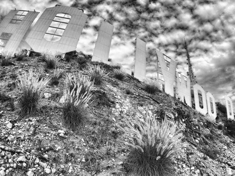 The Hollywood Sign: New Perspectives / Ted VanCleave