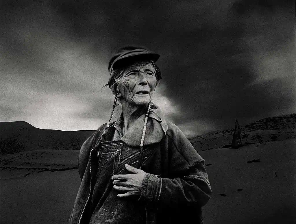 Honger Li ; Survival and Faith