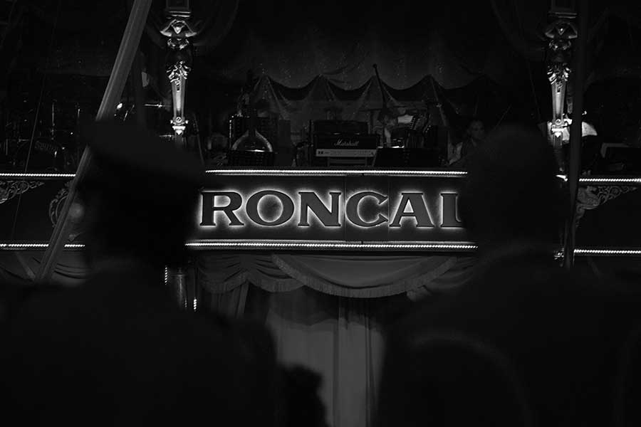 Behind the Curtain - Circus Roncalli