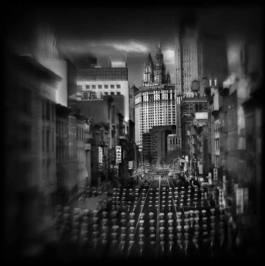 15_East Broadway 702am_burnstine