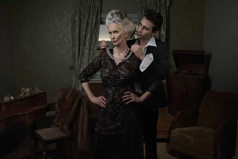 Lov’yer by Marta Kochanek