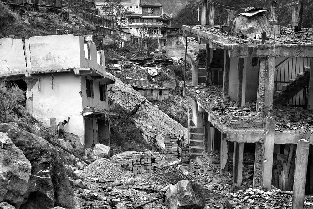 Nepal : Earthquake | Larry Louie