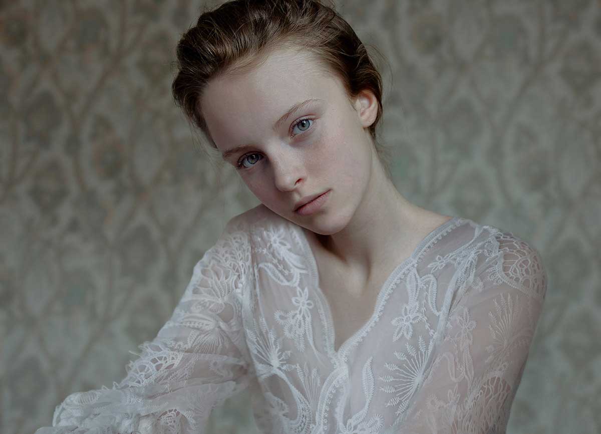 Milana Angelova was born in the beautiful Omsk of Siberia. 