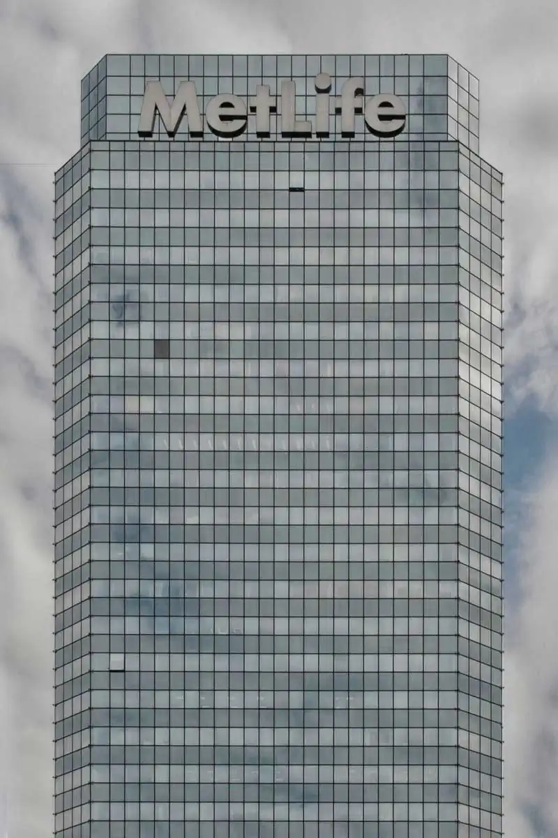 Vertical buildings; Architectural photography by Lorenzo Linthout