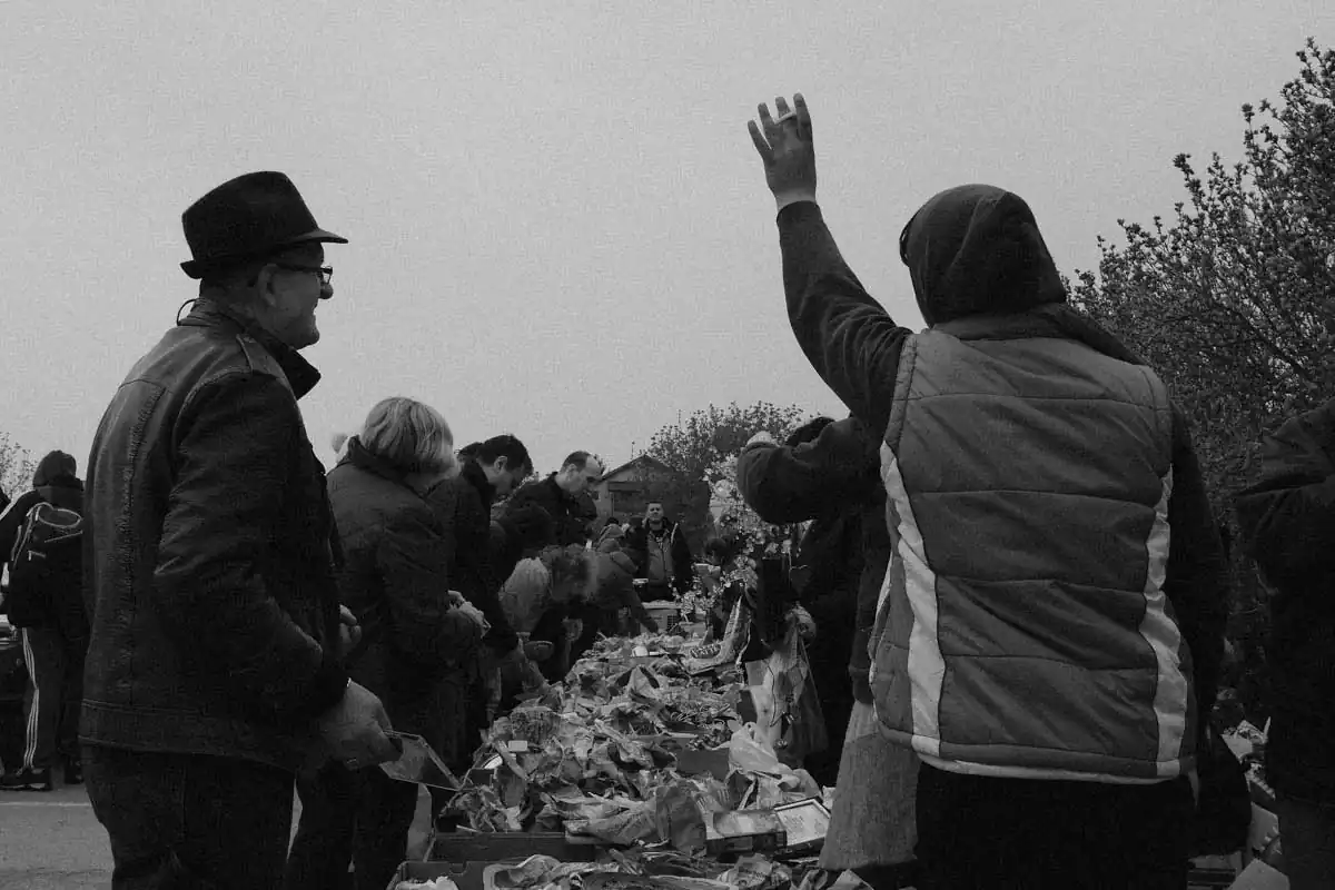 En Detail by Sebastian Gruia