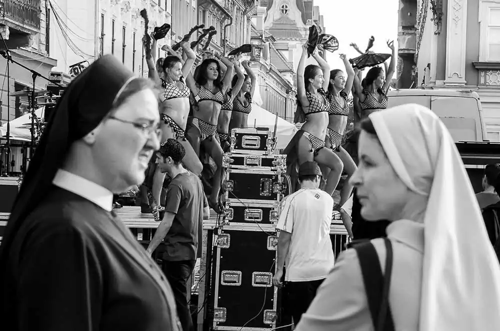 Street Photography by Oliver Merce