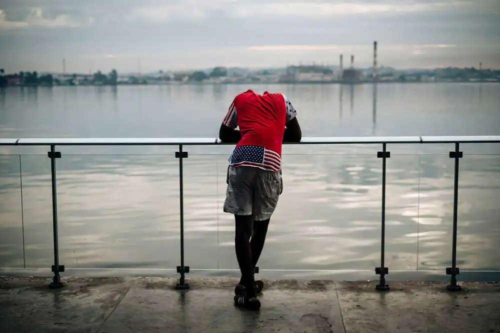 Frente Fria em Havana by Gustavo Minas