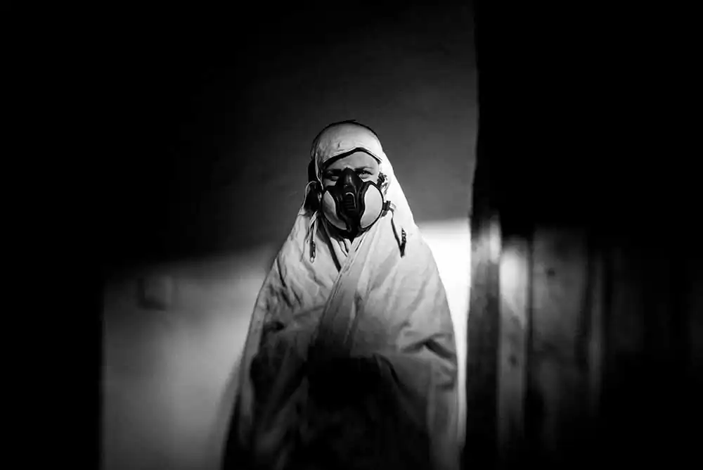 Birds of pollution by Carmen Sayago