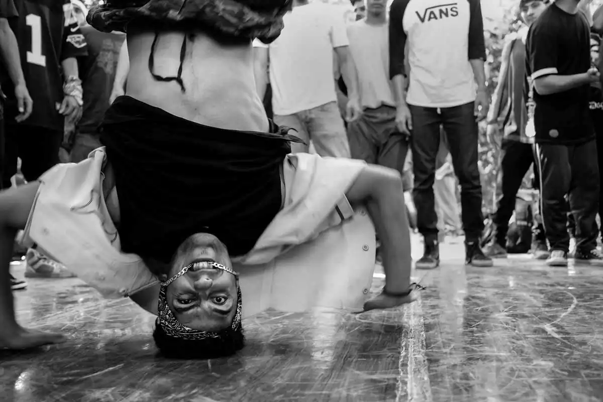 Behind the obstacles by Vladimir Tereshkov