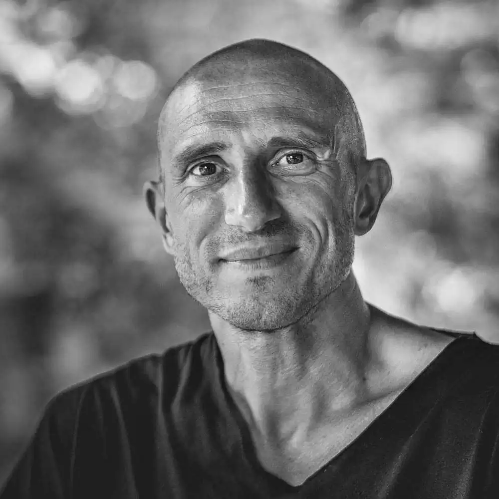 Interview with Julien De Wide ; Finalist in our Black & White 2018