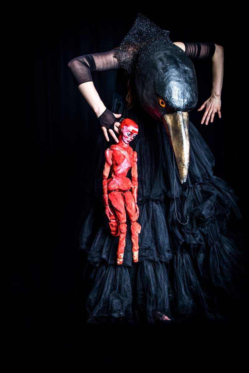 Puppet Masters ; Benita Suchodrev