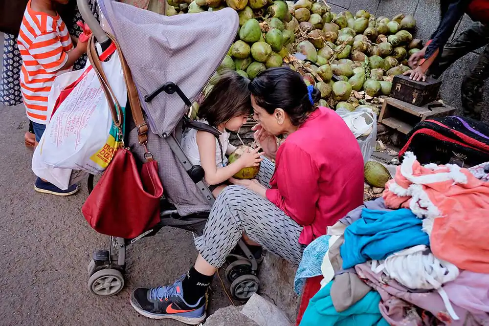 Delhi - A City Brimming with Life | Amlan Sanyal