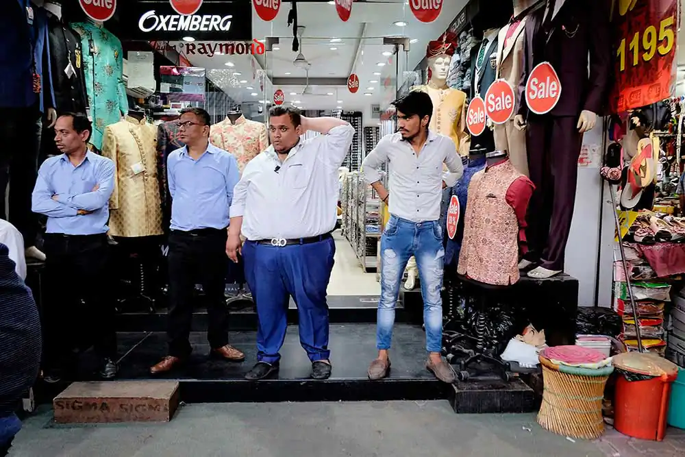 Delhi - A City Brimming with Life | Amlan Sanyal