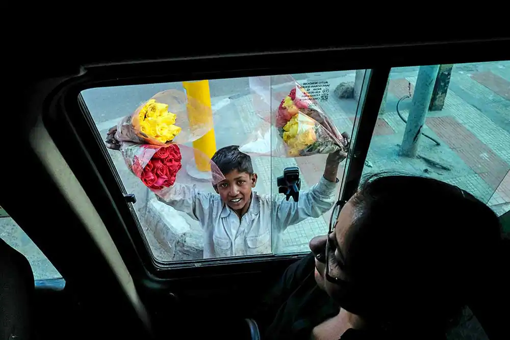 Delhi - A City Brimming with Life | Amlan Sanyal