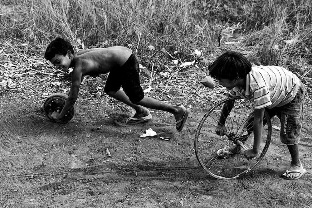 Playing race, Cachoeira indigenous village