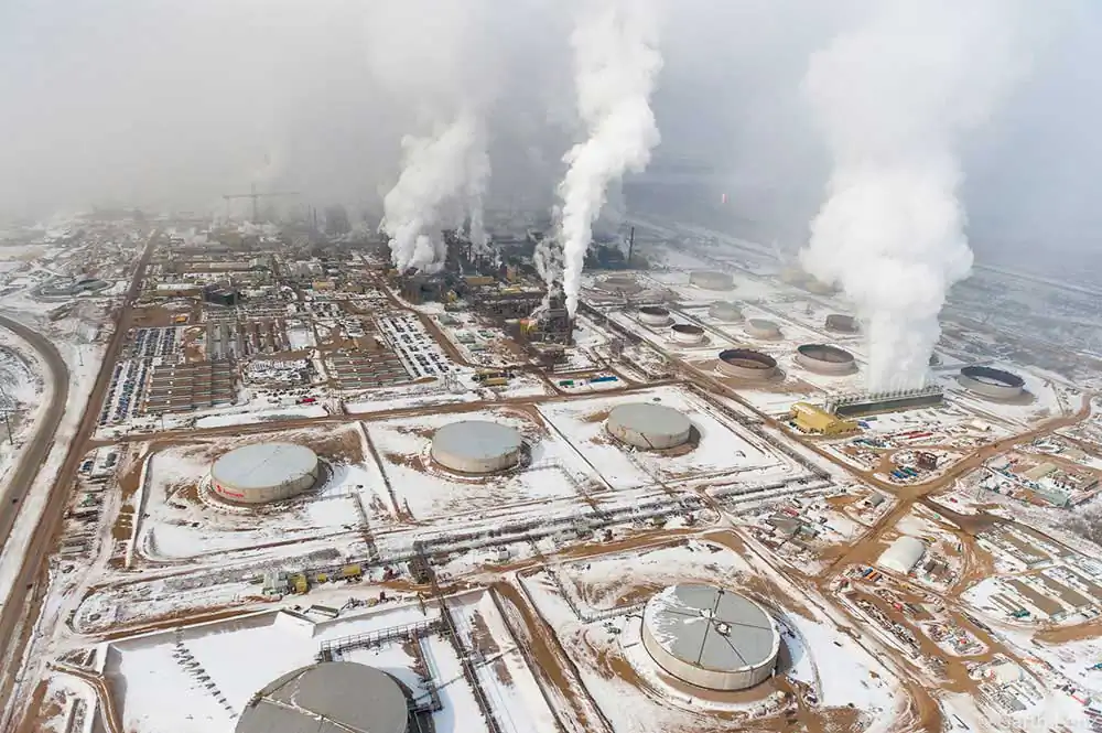 The True Cost of Oil | Garth Lenz