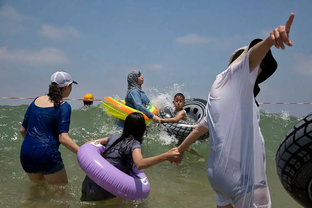 A day at the beach | Efrat Sela